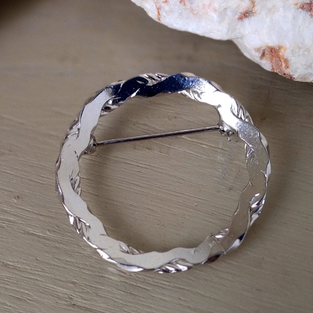 Vintage Beau Sterling Brooch